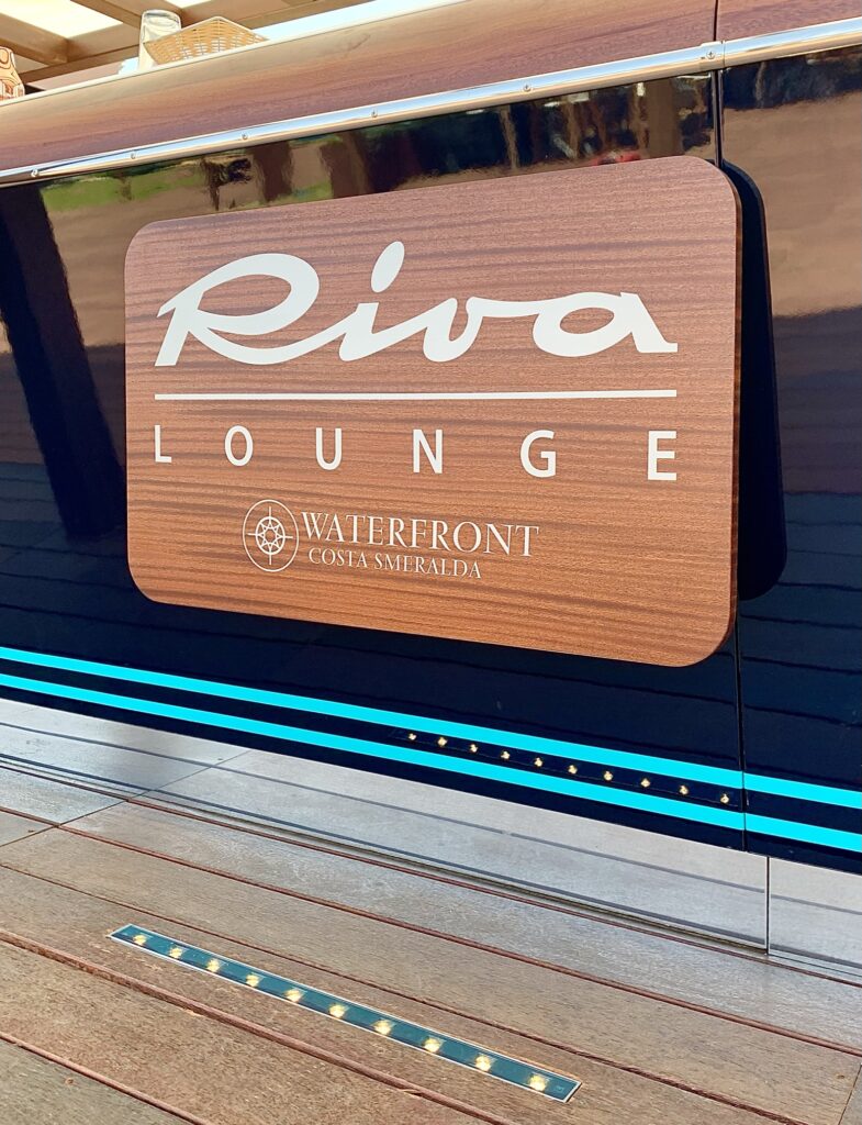 RIVA LOUNGE