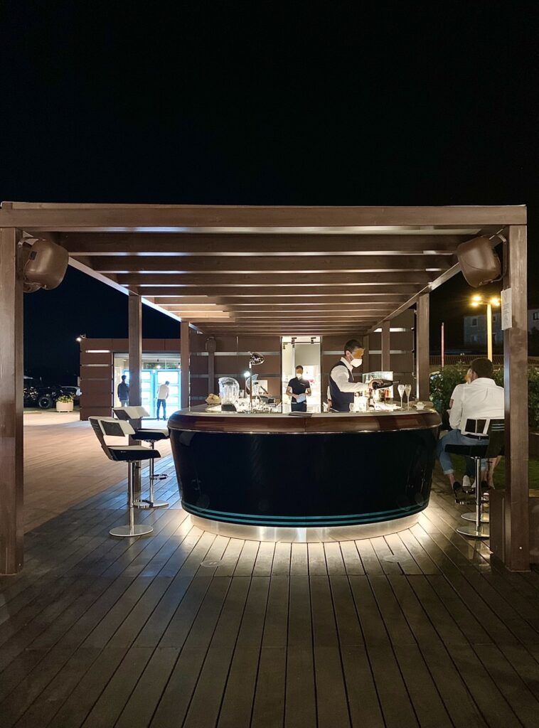 RIVA LOUNGE